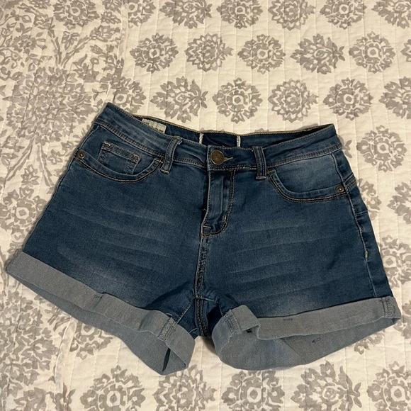 Mid rise jean shorts - Picture 4 of 4